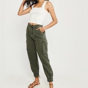 Abercrombie and Fitch cargo jogger pants